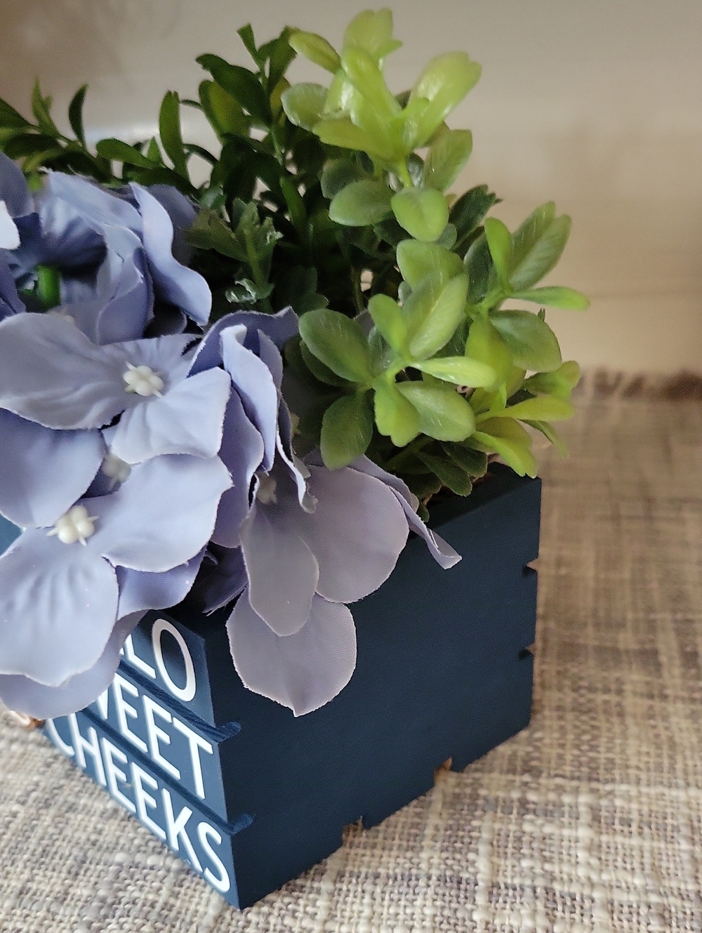 Hello Sweet Cheeks Mini Crate Decor - Picture 3 of 3